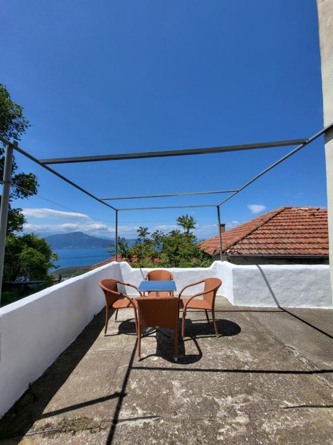 Παραδοσιακό Σπίτι Με Θέα Villa Tríkeri Екстериор снимка